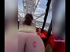 Slut si scopa in pubblico sulla ruota panoramica