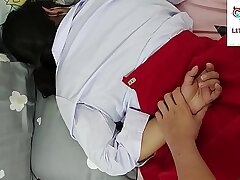 جميل الطالب التايلاندي unifrom مع تنورة حمراء ممارسة الجنس مع صديقها