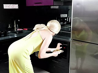 Fucked Well-endowed Blonde round the Pain in the neck round the Kitchen