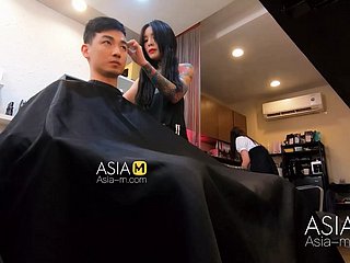Modelmedia Asya-Barber Mağazası Kalın Sex-ai Qiu-MDWP-0004 En İyi Orijinal Asya Porno Movie
