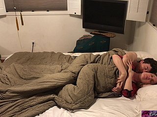 Mẹ kế chia sẻ giường với restudy riêng - Erin Electra