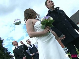 Hoorndrager bruidegom geniet fore het kijken naar hoe kerel neukt zijn toekomstige vrouw Stacey Saran